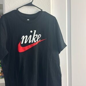 Men’s Nike tshirt in black